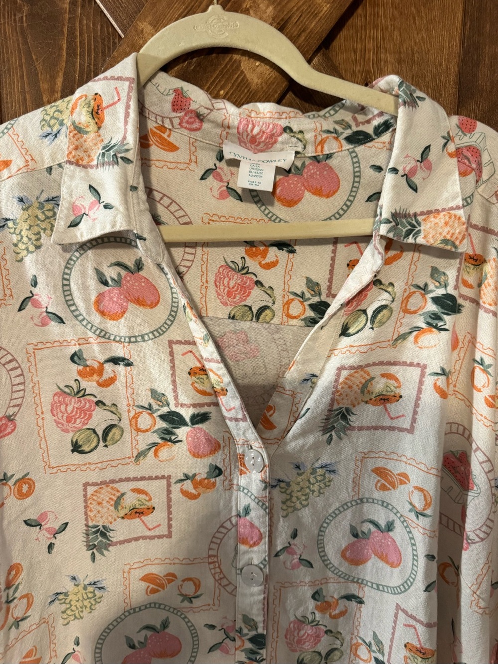 VINTAGE CYNTHIA ROWLEY FRUIT STAMP Button-Front Print Blouse in Cream and Peach